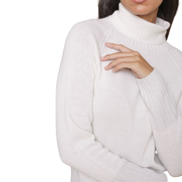 Cashmere blend coltrui met lurex draad op manchetten en rand