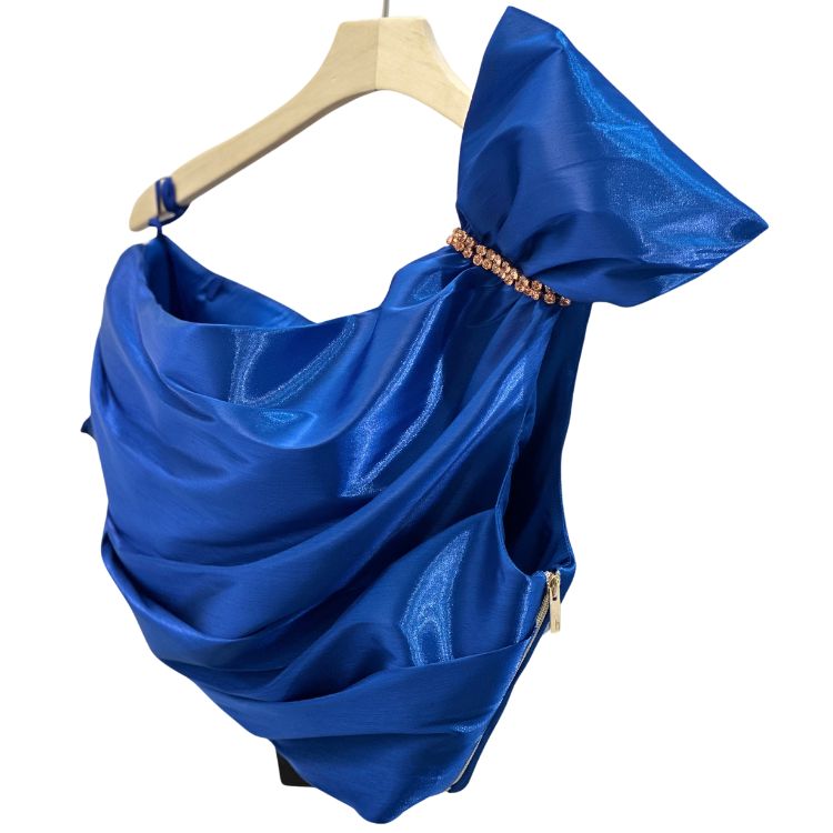 Asymmetrische top met strass