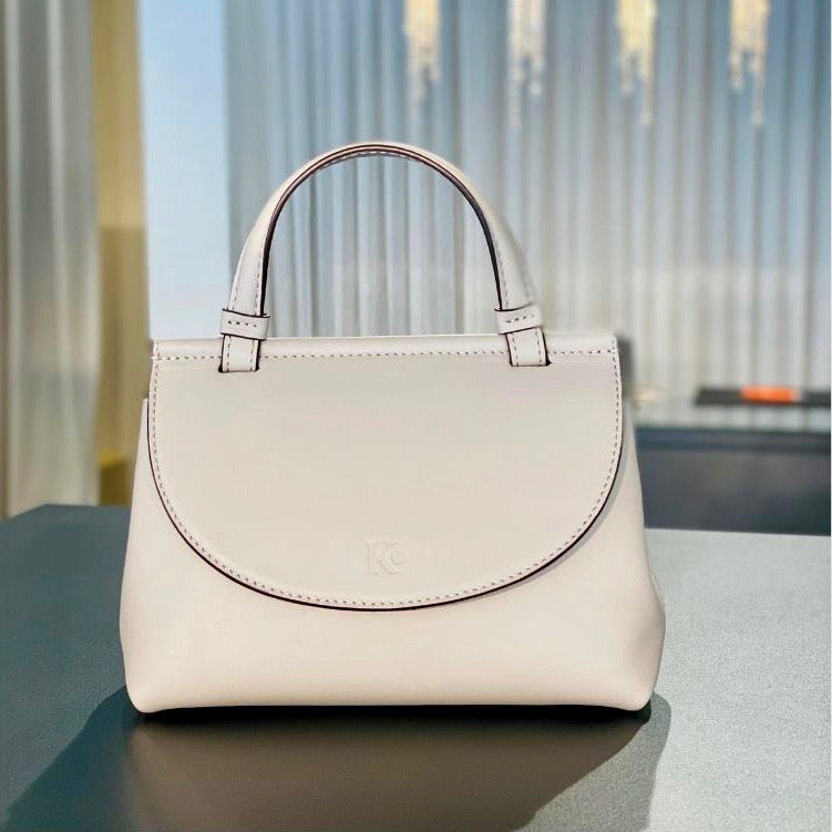 Klein luxe crossbody tasje design Meggy K Munich