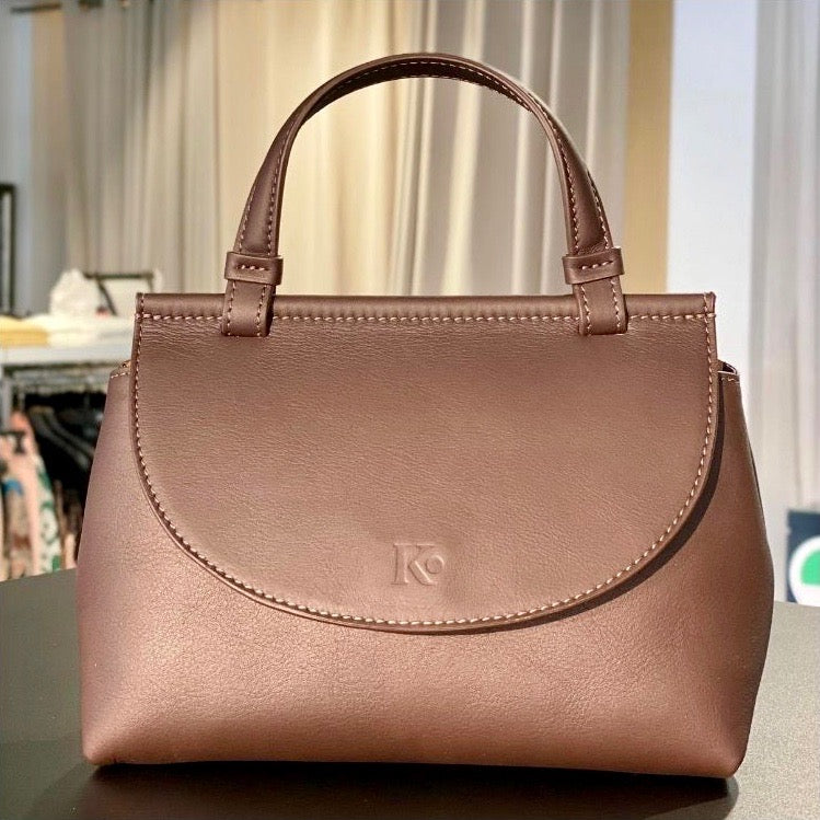 Klein luxe crossbody tasje design Meggy K Munich