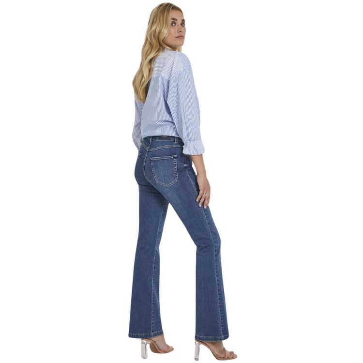 Flared jeans Para-Mi model Jade