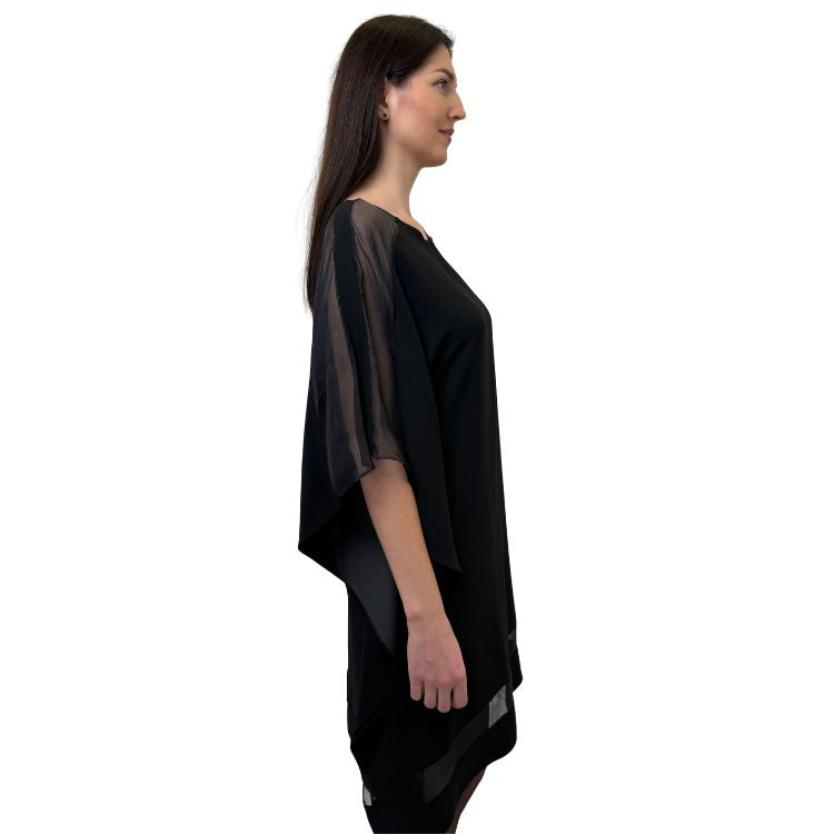 Asymmetrische jurk met zijde inzetstukken