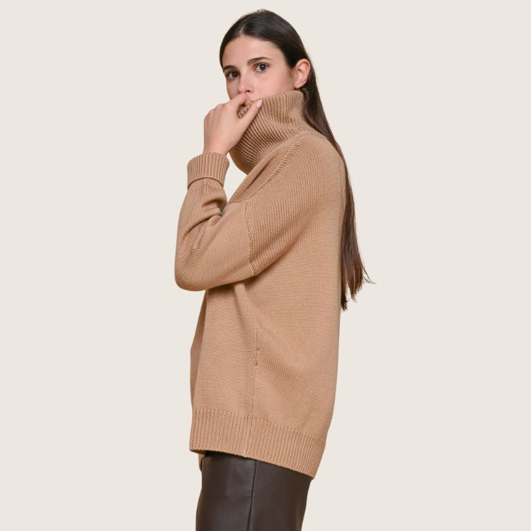 Merino Fine Knit Sweater in camel