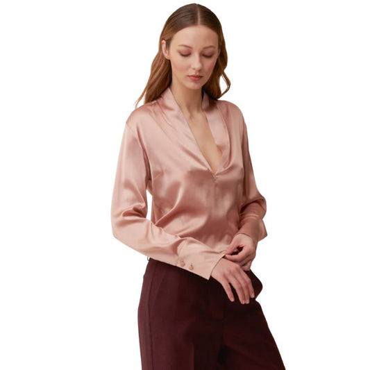 Blusa con scollo a V montante in raso di seta stretch