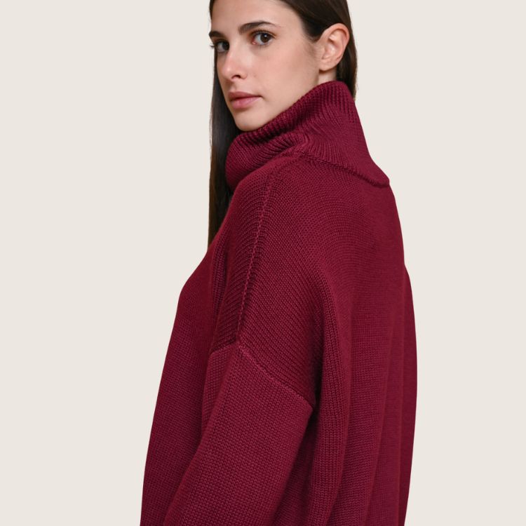 Merino Fine Knit Sweater in bordeaux